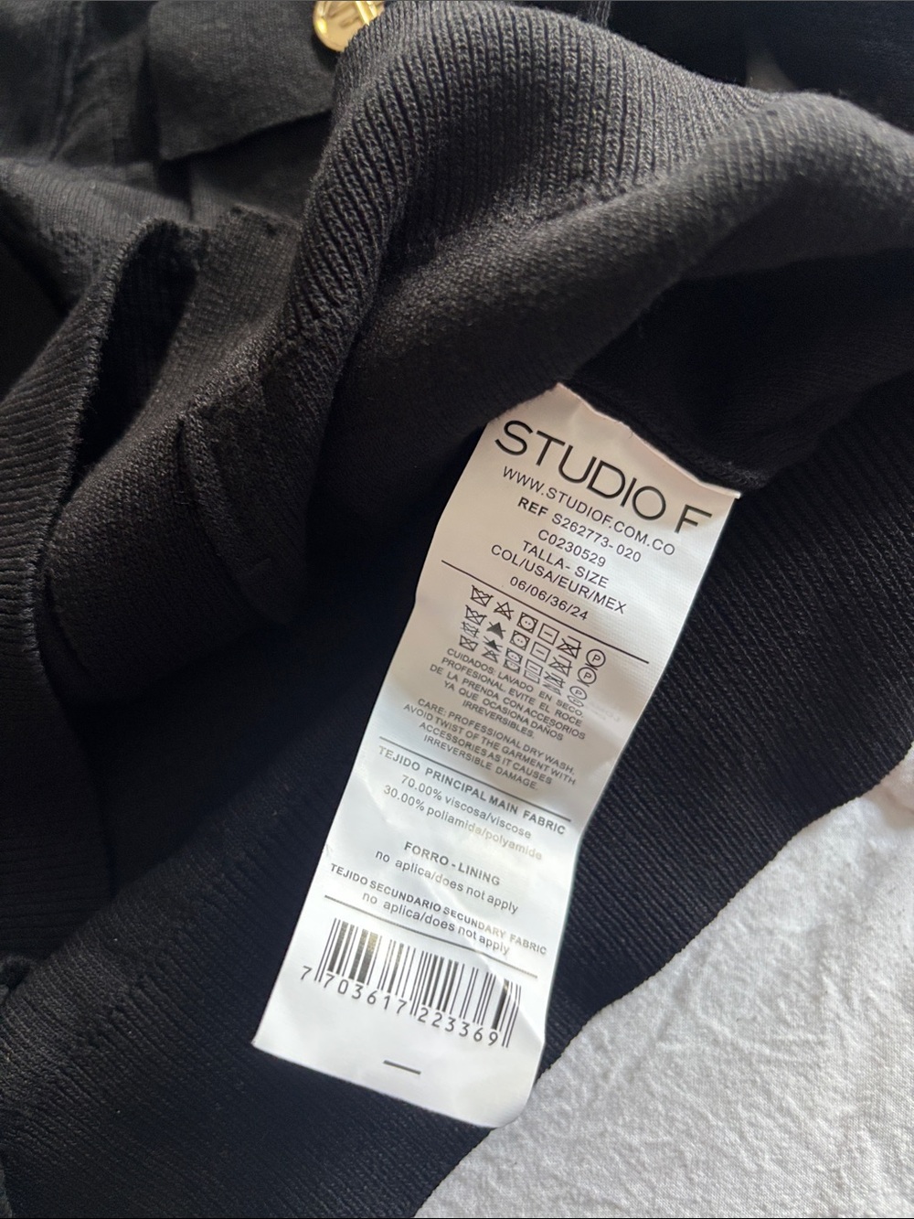 Studio F black crop top sweater - Picture 8 of 10